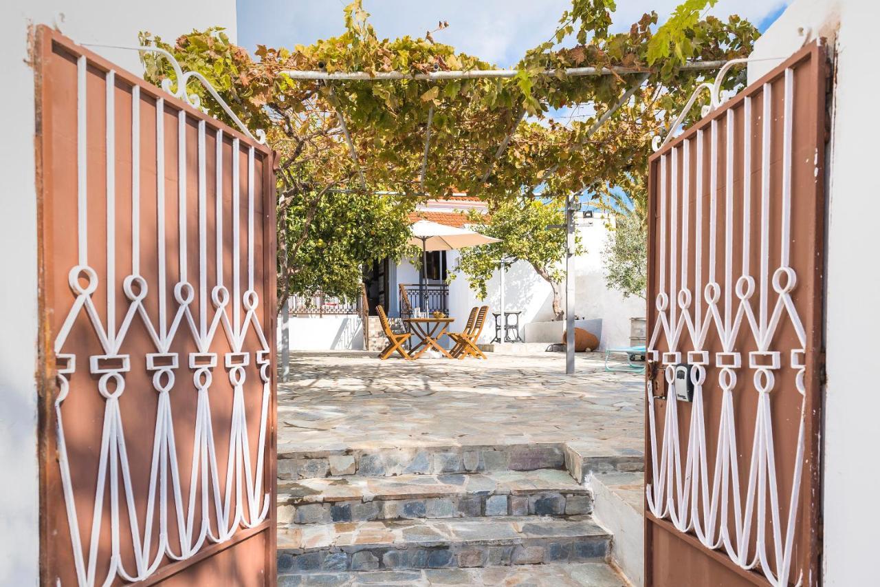 Casa La Perla - *