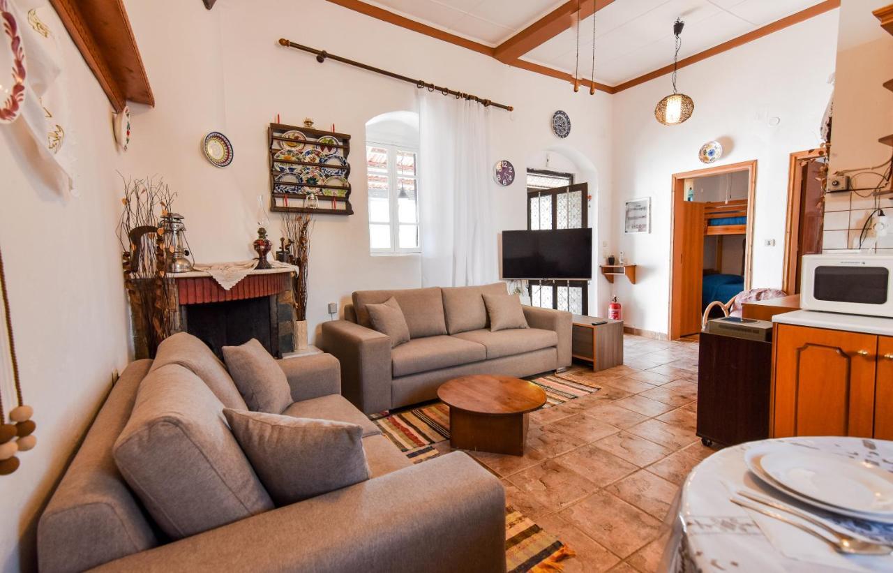 Casa La Perla - *